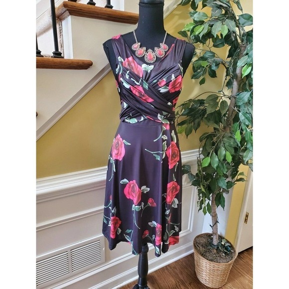 Black and Pink Retro Floral Dress- Large - Picture 9 of 9